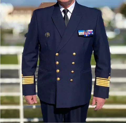 Tenue de cérémonie d'officier de port