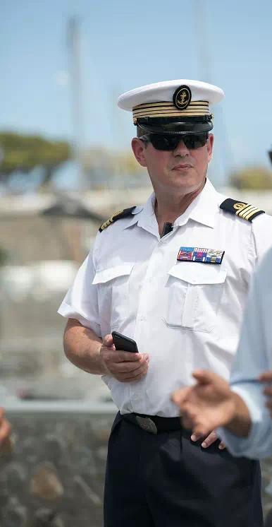 Autre exemple de tenue d'officier de port
